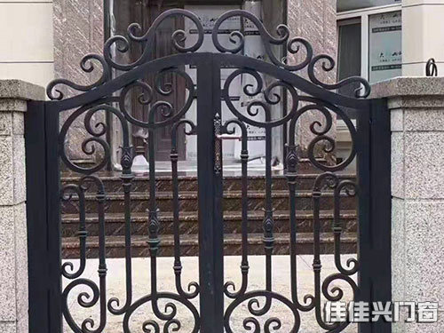 樓梯扶手